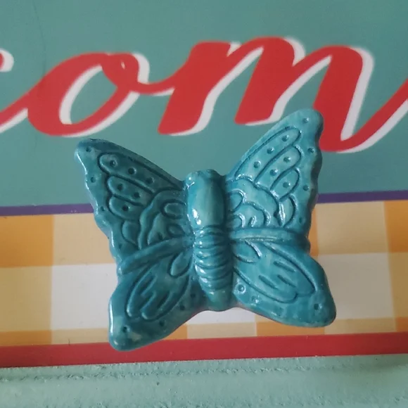 The Pioneer Woman Welcome Sign - Picture 4 of 7